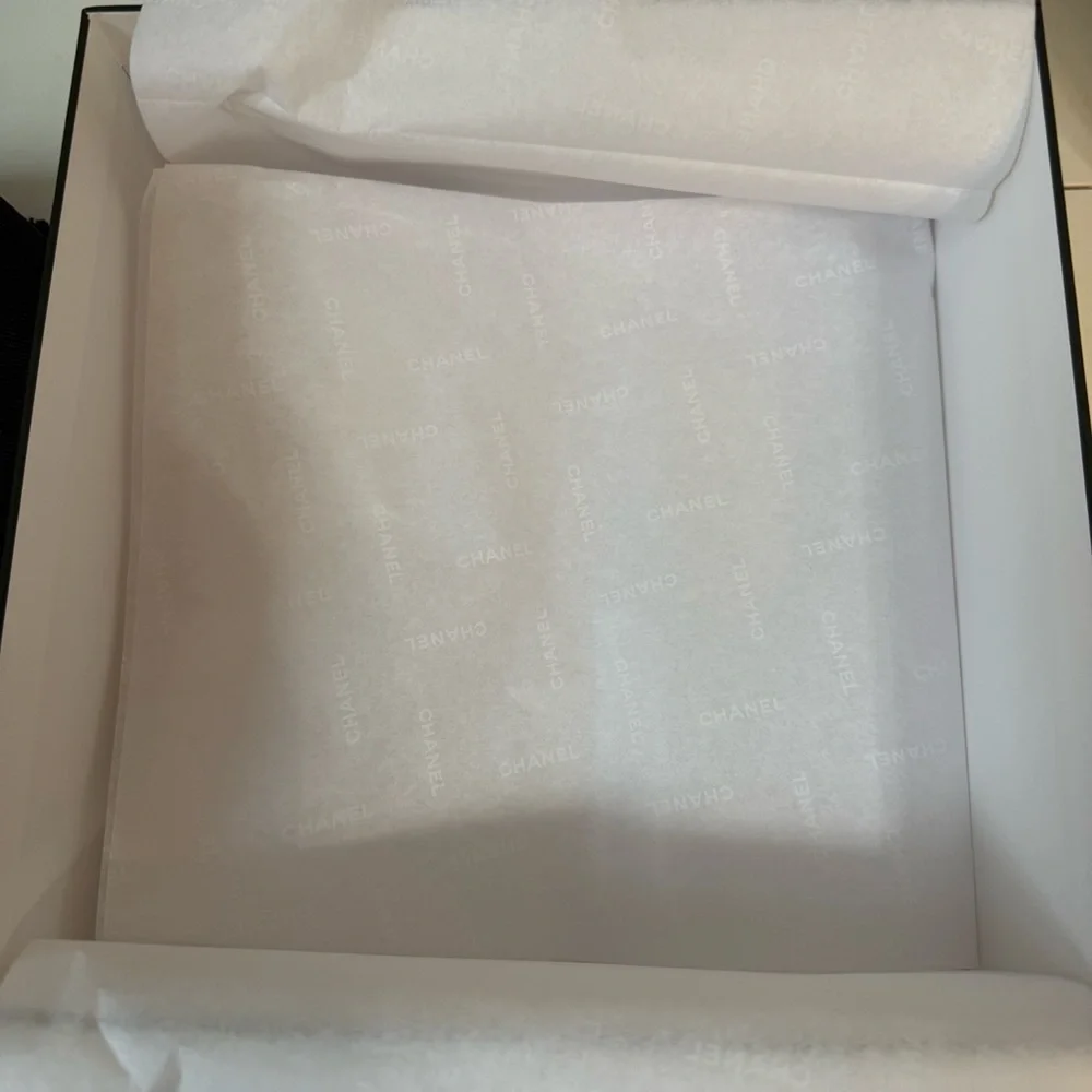 CHANEL Holiday Gift Box Packaging